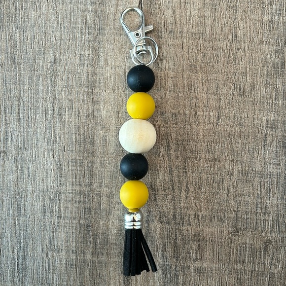Hand Crafted Accessories - Handmade Silicone Beaded Keychain w Tassel & Lobster Claw Luggage Tag black&gold